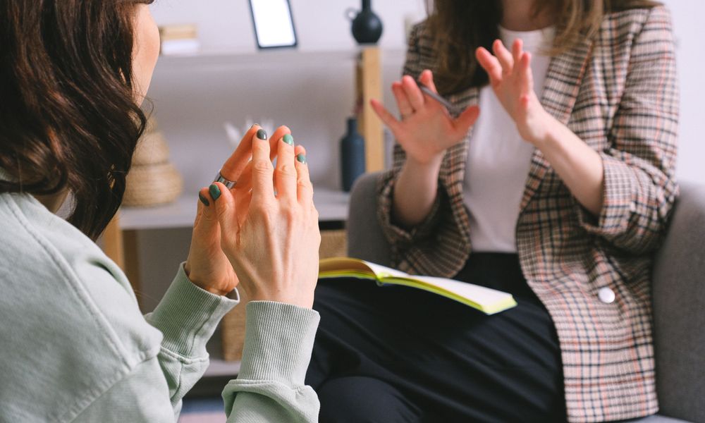 İlk Terapi Seansında Ne Konuşulur? Psikolog İlk Görüşmede Ne Sorar?